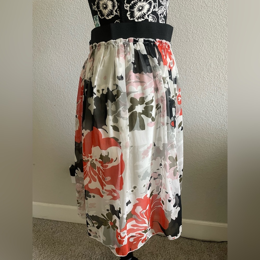 Skirt in great condition. Bella Bird Brand